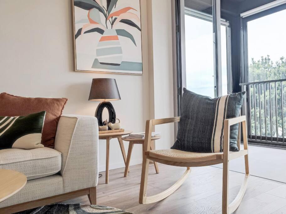 Brand New Stylish 2Br Apartment- Free Parking Окленд Экстерьер фото
