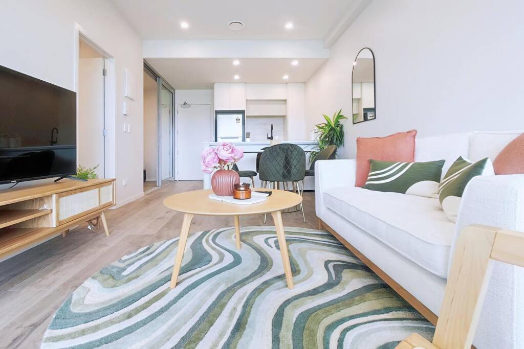 Brand New Stylish 2Br Apartment- Free Parking Окленд Экстерьер фото