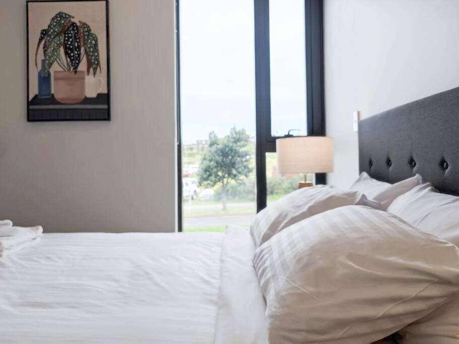 Brand New Stylish 2Br Apartment- Free Parking Окленд Экстерьер фото